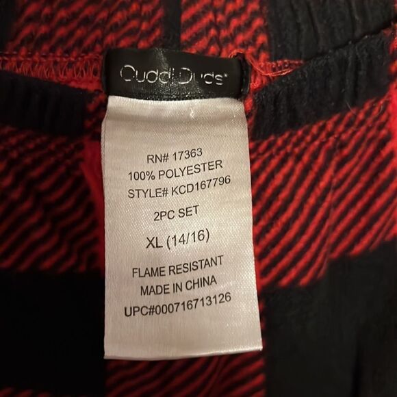 Youth boys 14/16 winter pajamas. - Picture 6 of 7